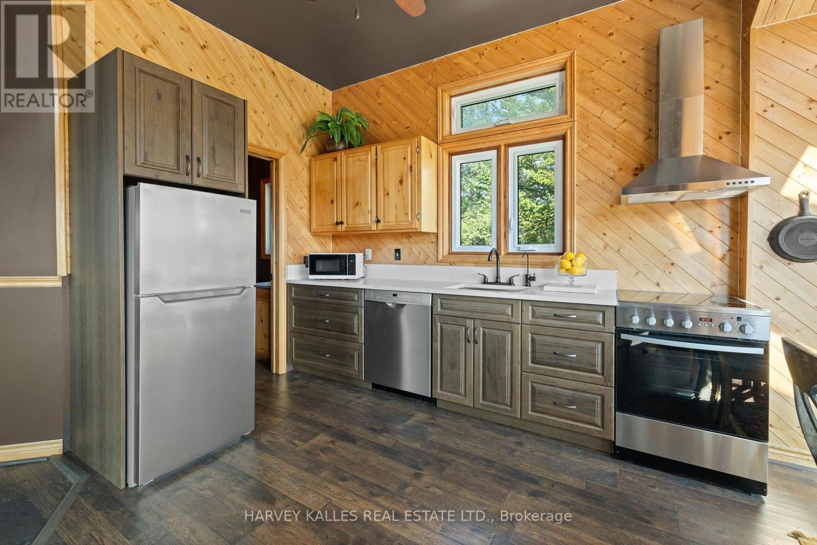 Photo 36 of 13667 Loyalist Parkway, Prince Edward County ON