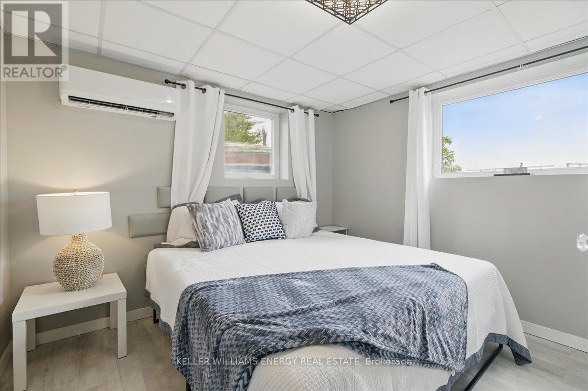 Photo 1 of 33 Lila Court, Kawartha Lakes ON