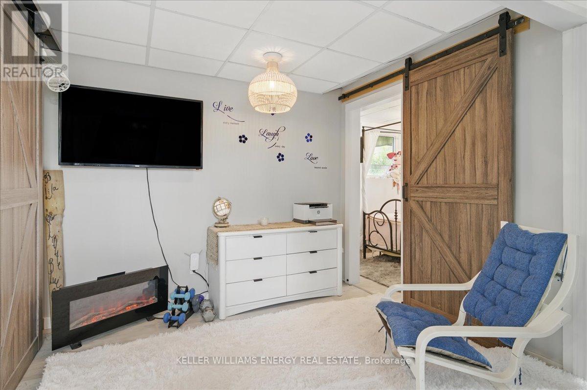 Photo 34 of 33 Lila Court, Kawartha Lakes ON