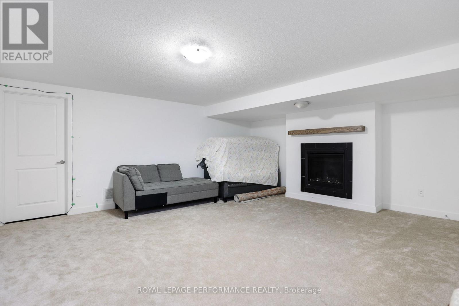 Photo 24 of 471 Fernside Street, Ottawa ON