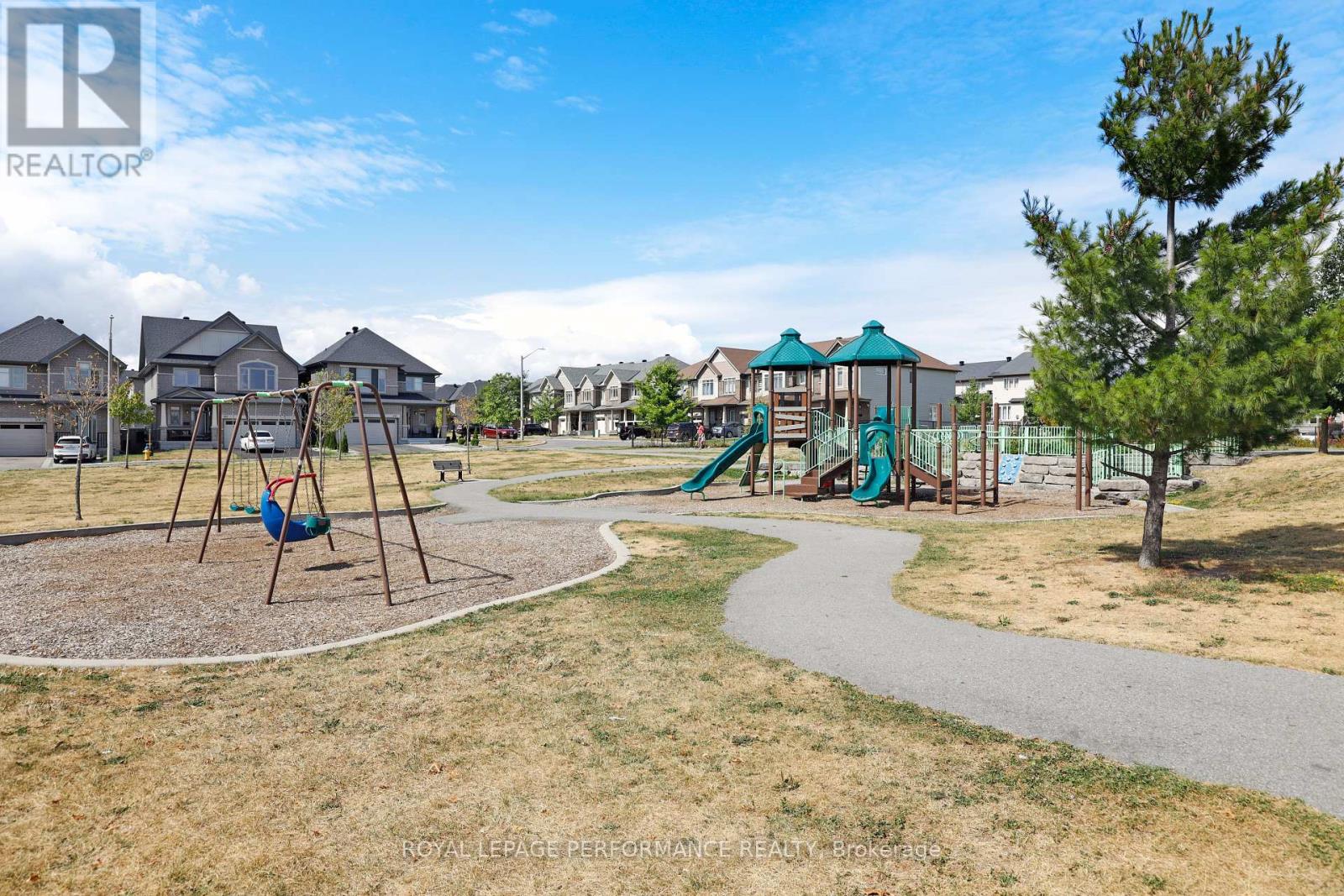 Photo 17 of 471 Fernside Street, Ottawa ON