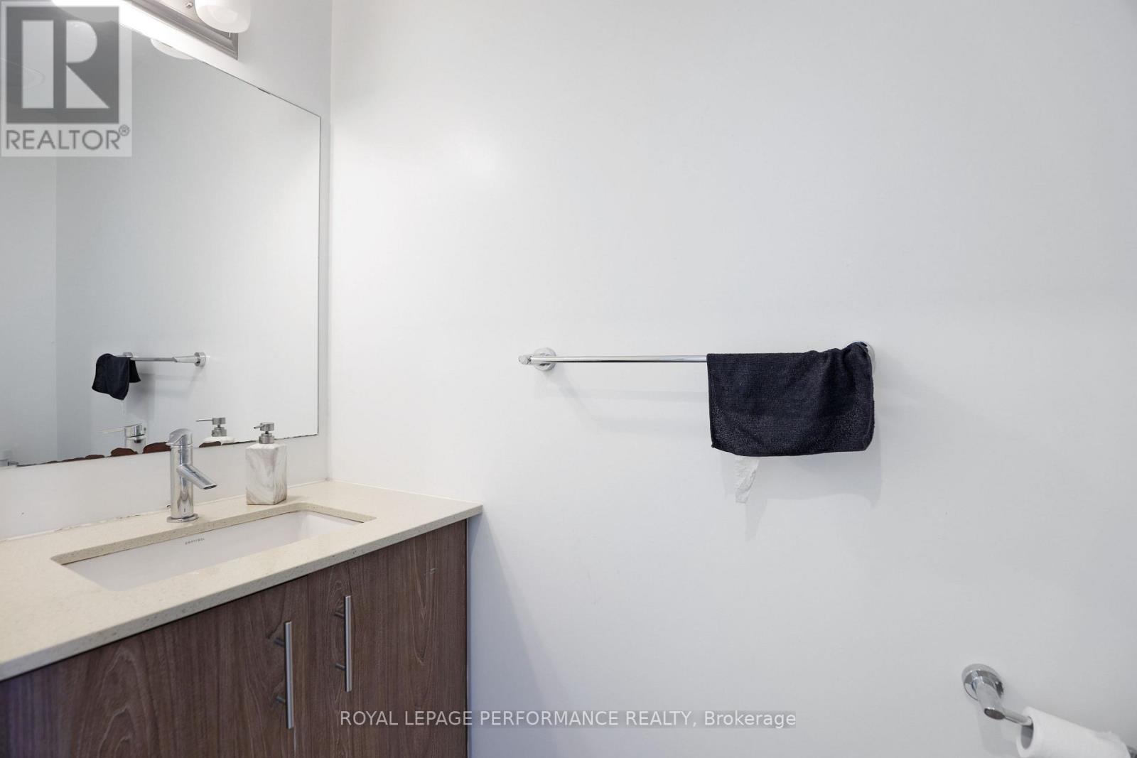 Photo 19 of 471 Fernside Street, Ottawa ON