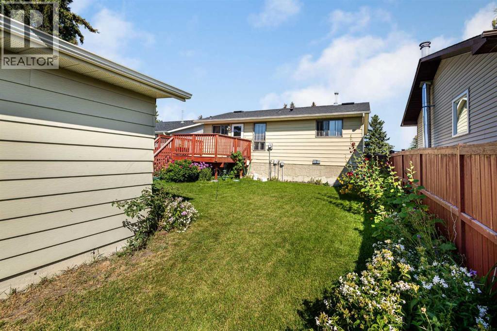 Photo 38 of 84 Fallswater Road Ne, Calgary AB