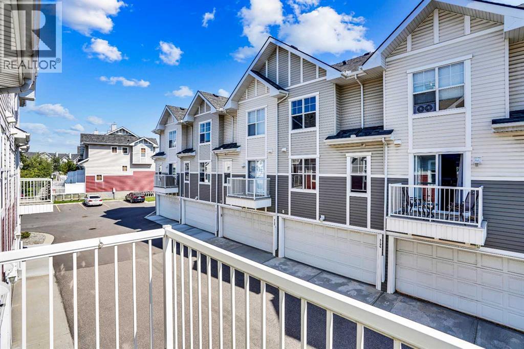 Photo 33 of 3174 New Brighton Gardens Se, Calgary AB