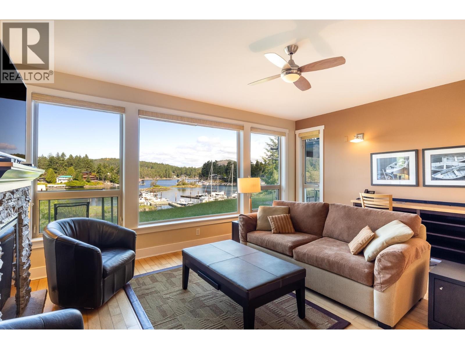 1D 12849 LAGOON ROAD, Madeira Park