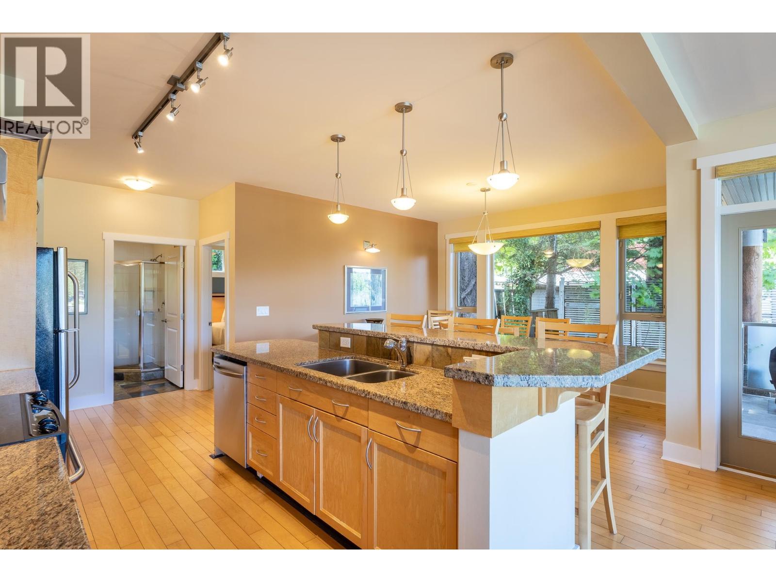 1D 12849 LAGOON ROAD, Madeira Park