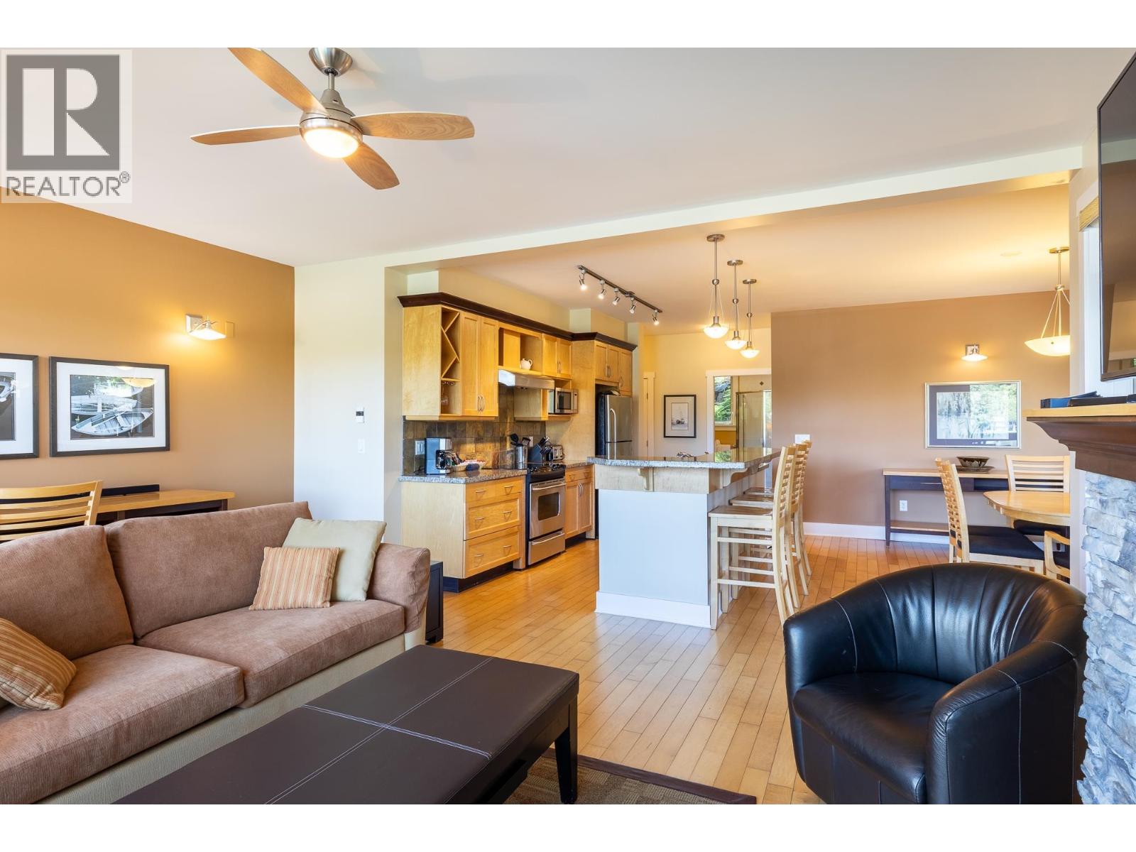1D 12849 LAGOON ROAD, Madeira Park
