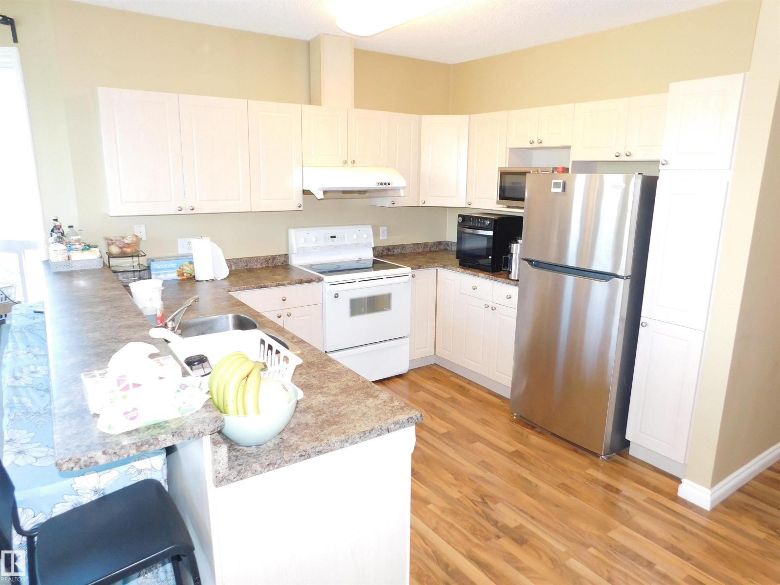 Photo 14 of 402 9120 156 St Nw, Edmonton AB