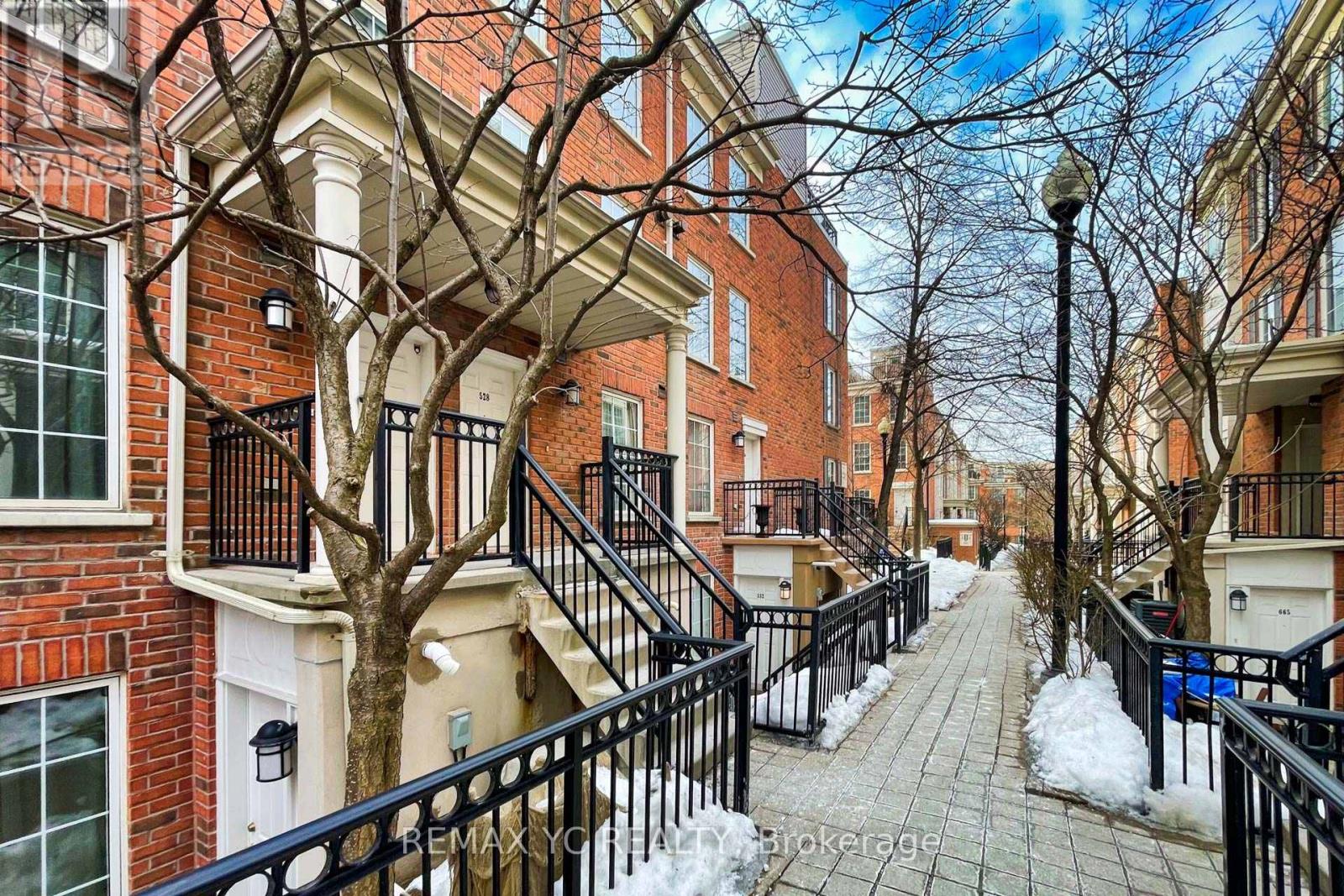Photo 16 of 526 3 Everson Drive, Toronto ON