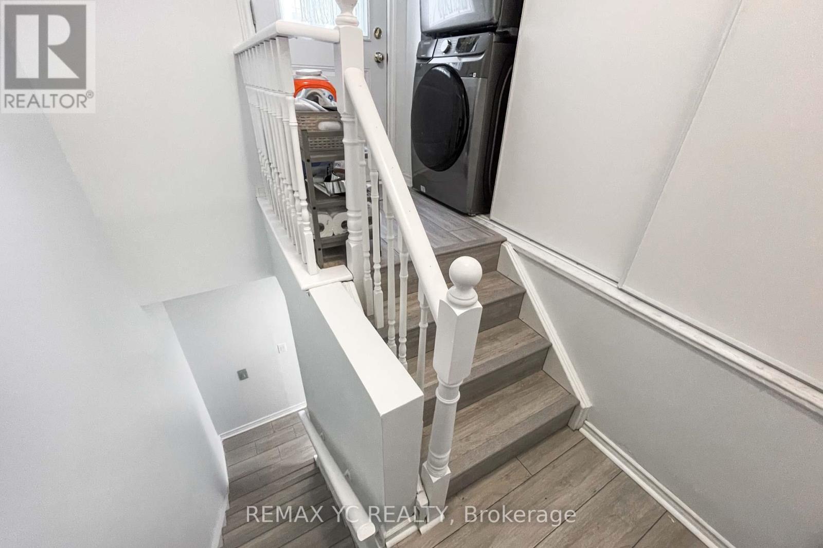 Photo 9 of 526 3 Everson Drive, Toronto ON