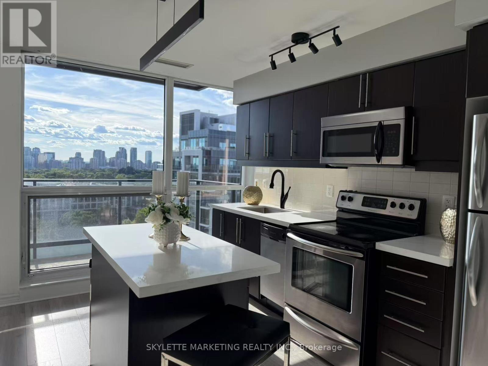 Photo 21 of 1315 2885 Bayview Avenue, Toronto ON