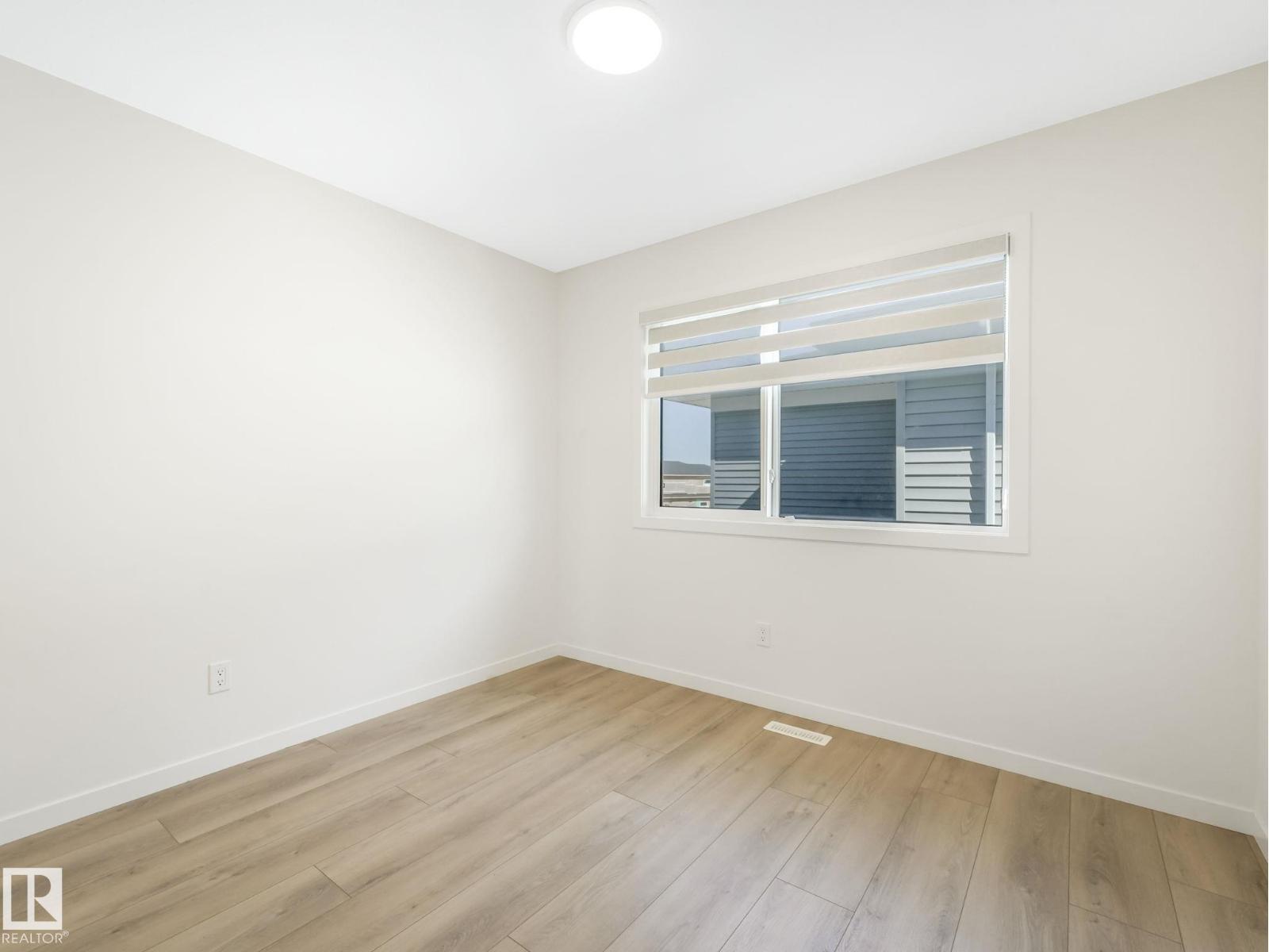 Photo 32 of 2211 158 St Sw, Edmonton AB