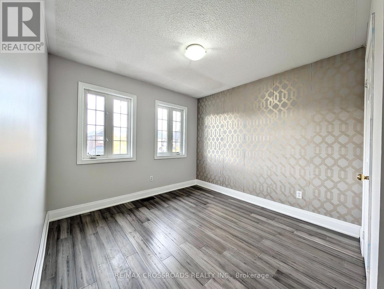 Photo 10 of Main 37 Pamgrey Road, Markham ON