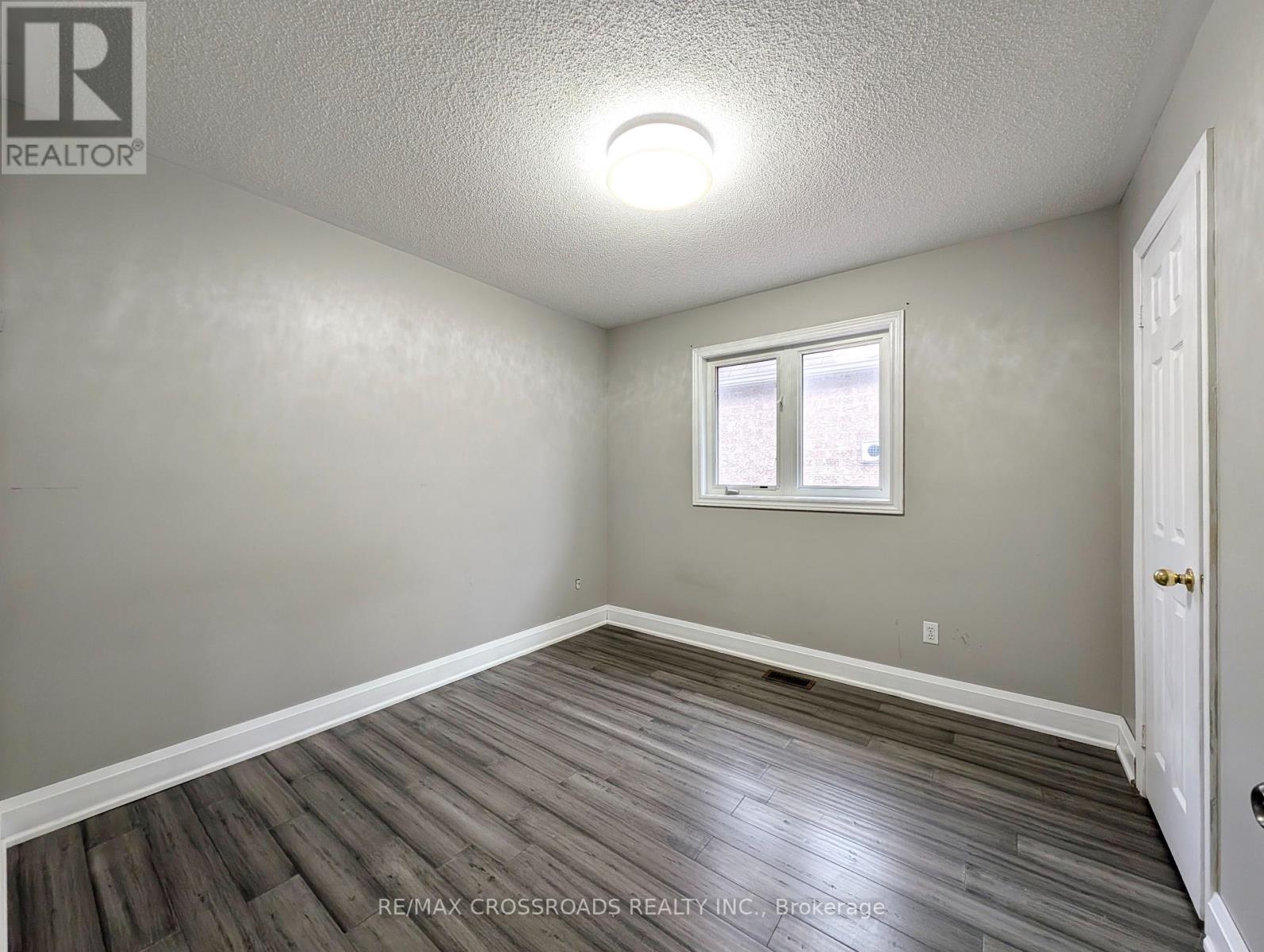 Photo 5 of Main 37 Pamgrey Road, Markham ON