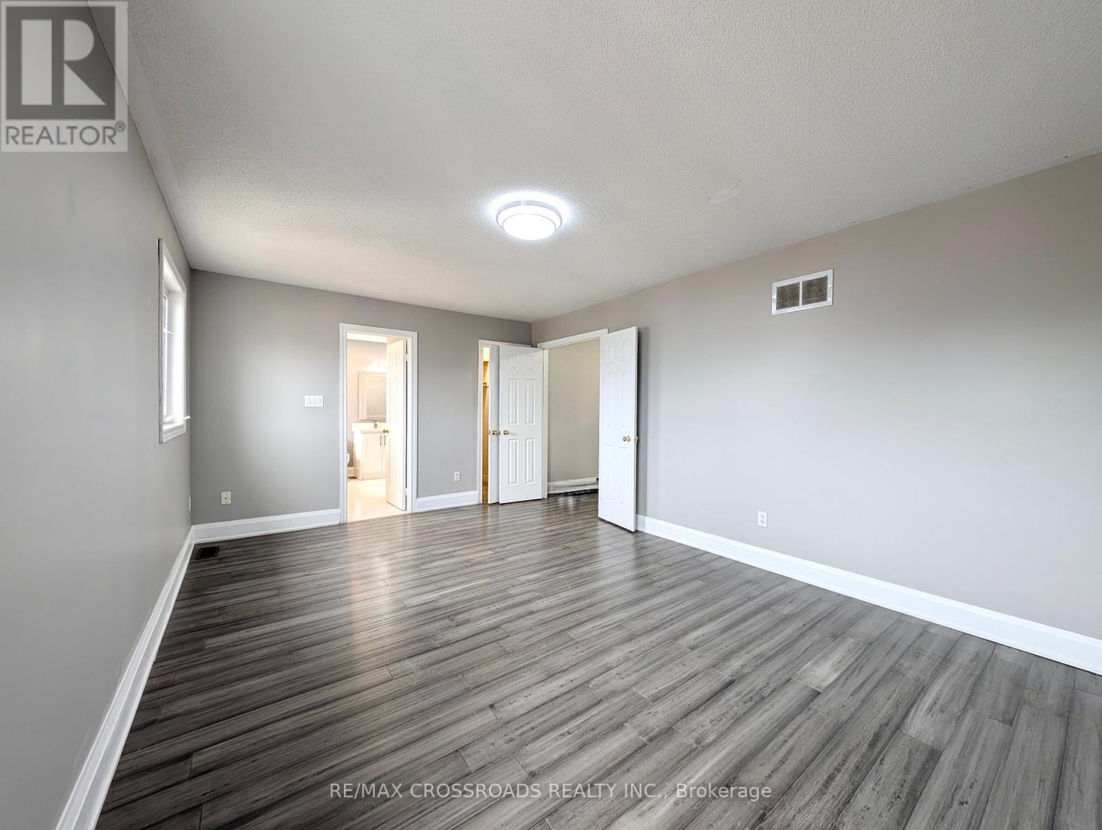 Photo 26 of Main 37 Pamgrey Road, Markham ON