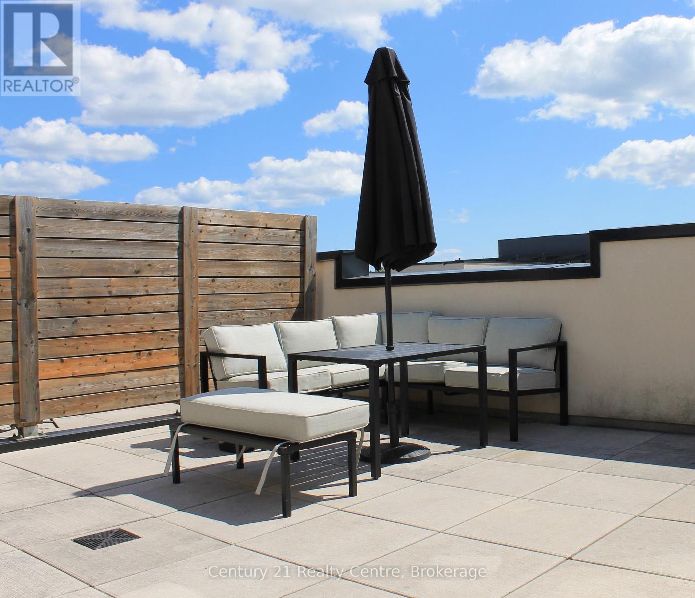 Photo 12 of 507 1127 Cooke Boulevard Boulevard, Burlington ON