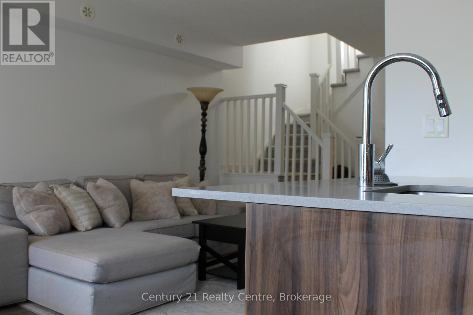 Photo 3 of 507 1127 Cooke Boulevard Boulevard, Burlington ON