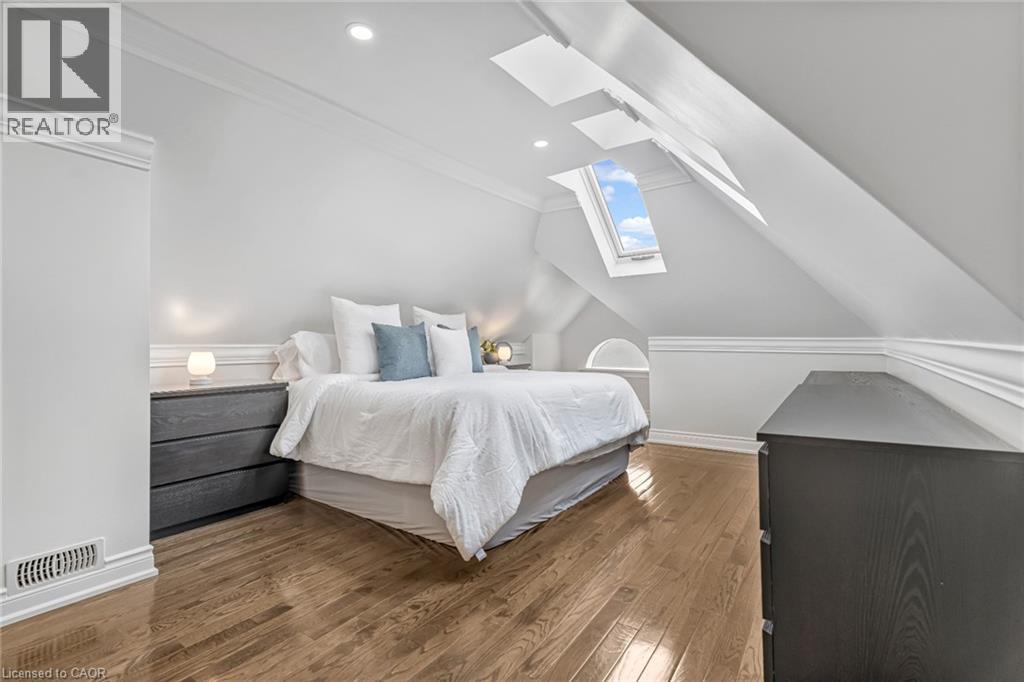 Photo 16 of 15 Fairmount Avenue, Hamilton ON