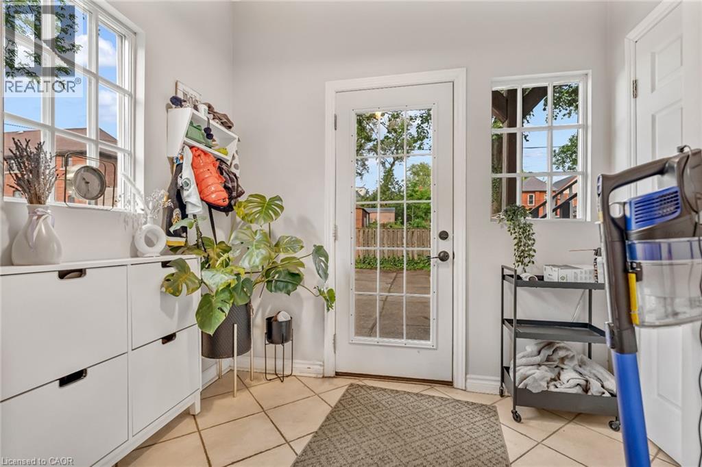 Photo 8 of 15 Fairmount Avenue, Hamilton ON