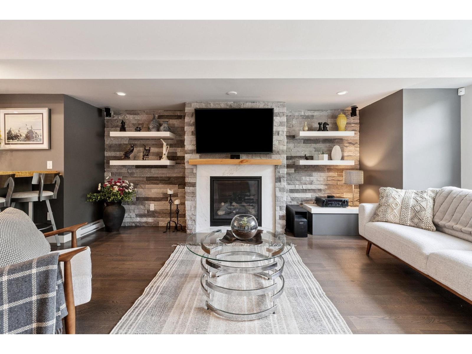 1 14820 BUENA VISTA AVENUE, White Rock