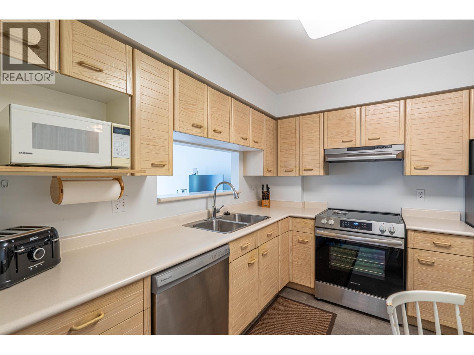 Photo 18 of 603 1180 Pinetree Way, Coquitlam BC