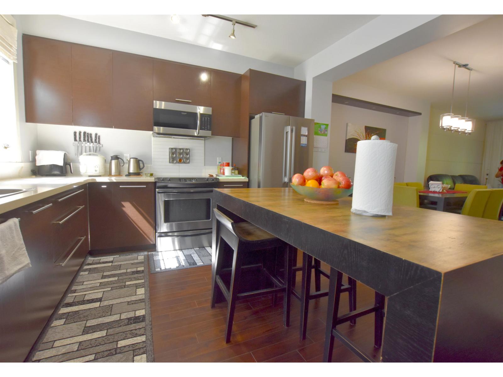 Photo 3 of 34 18983 72 A Avenue, Surrey BC