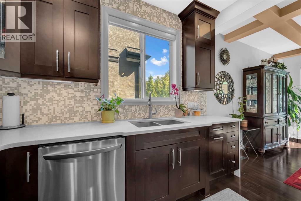 Photo 28 of 56 Rockyvale Green Nw, Calgary AB