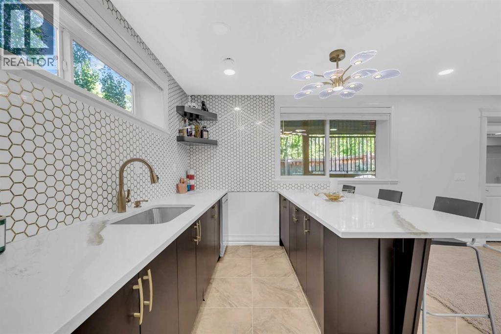 Photo 5 of 56 Rockyvale Green Nw, Calgary AB