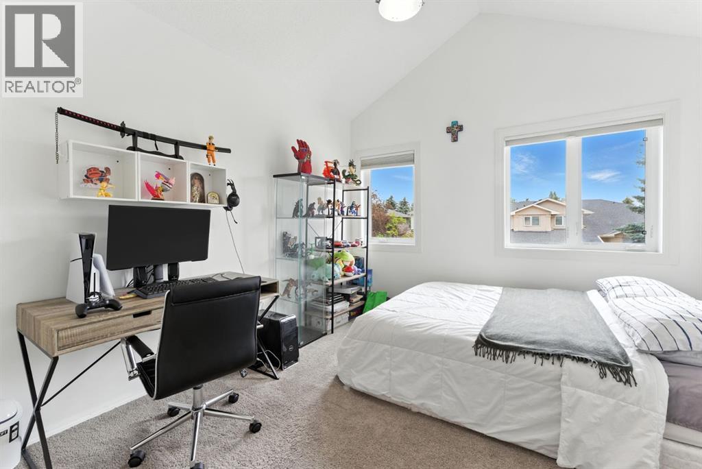 Photo 8 of 29 Douglasbank Way Se, Calgary AB