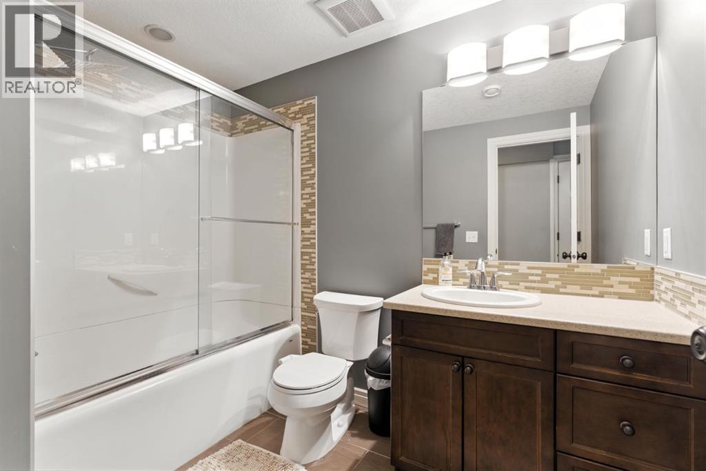 Photo 5 of 29 Douglasbank Way Se, Calgary AB