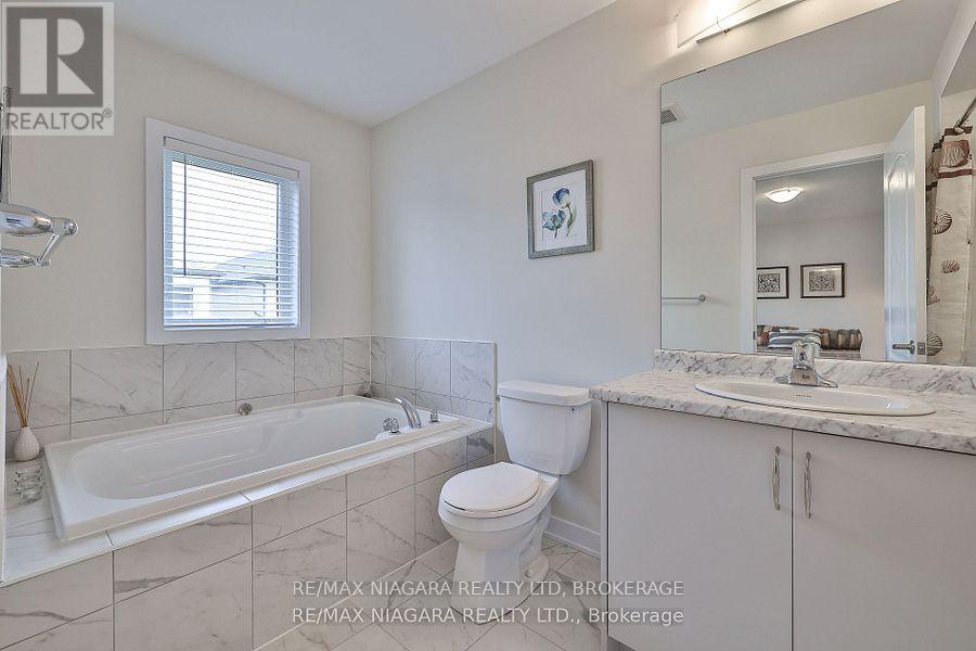Photo 7 of 77 Keelson Street, Welland ON