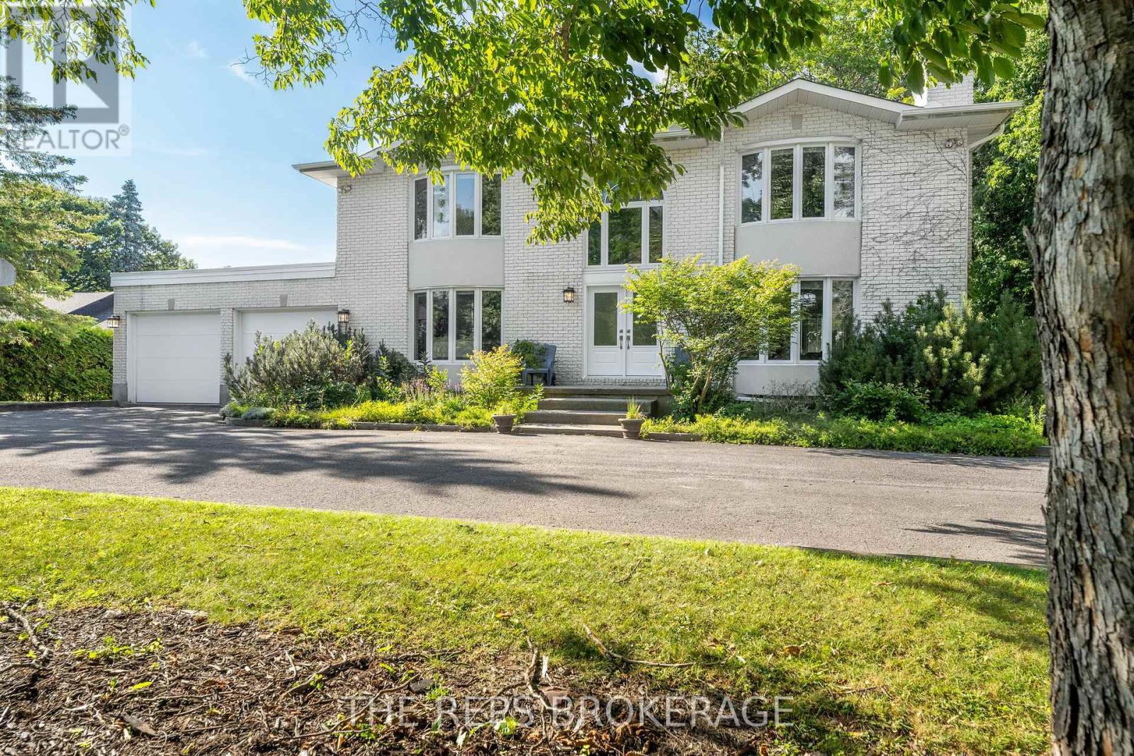 Photo 15 of 3062 Upper Otterson Place, Ottawa ON
