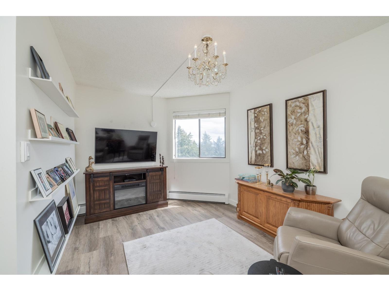 Photo 13 of 1015 31955 Old Yale Road, Abbotsford BC