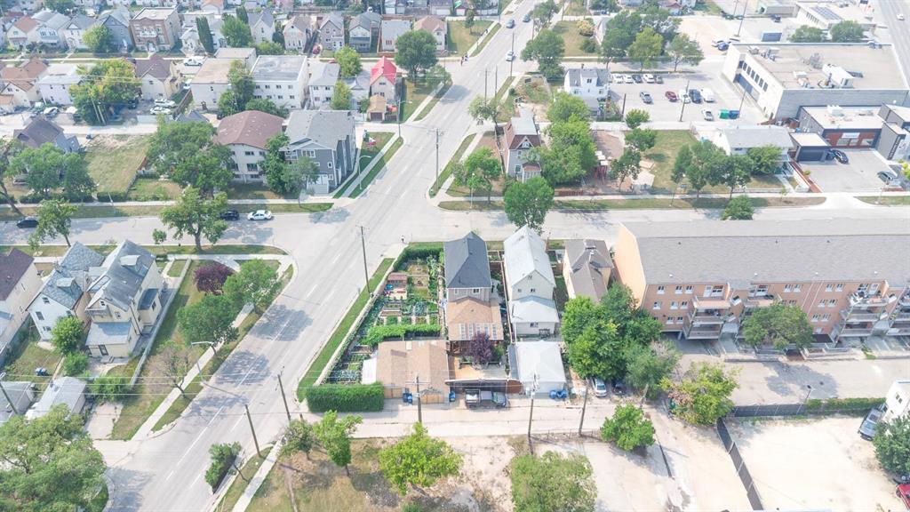 Photo 2 of 625 Spence Street, Winnipeg MB