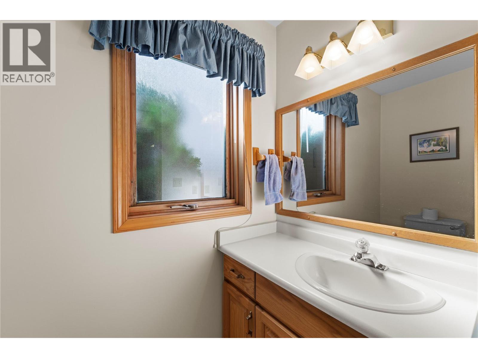 Photo 17 of 2022 Tremerton Drive, Kamloops BC