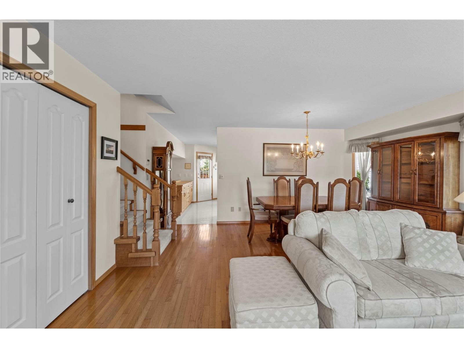 Photo 7 of 2022 Tremerton Drive, Kamloops BC