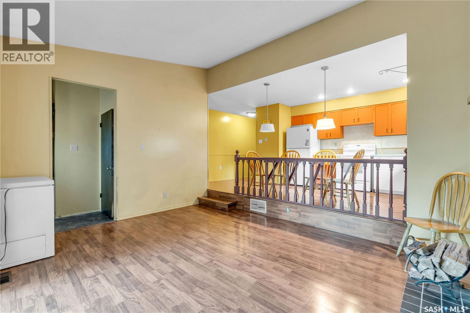 Photo 7 of 127 Scrivener Crescent, Regina SK