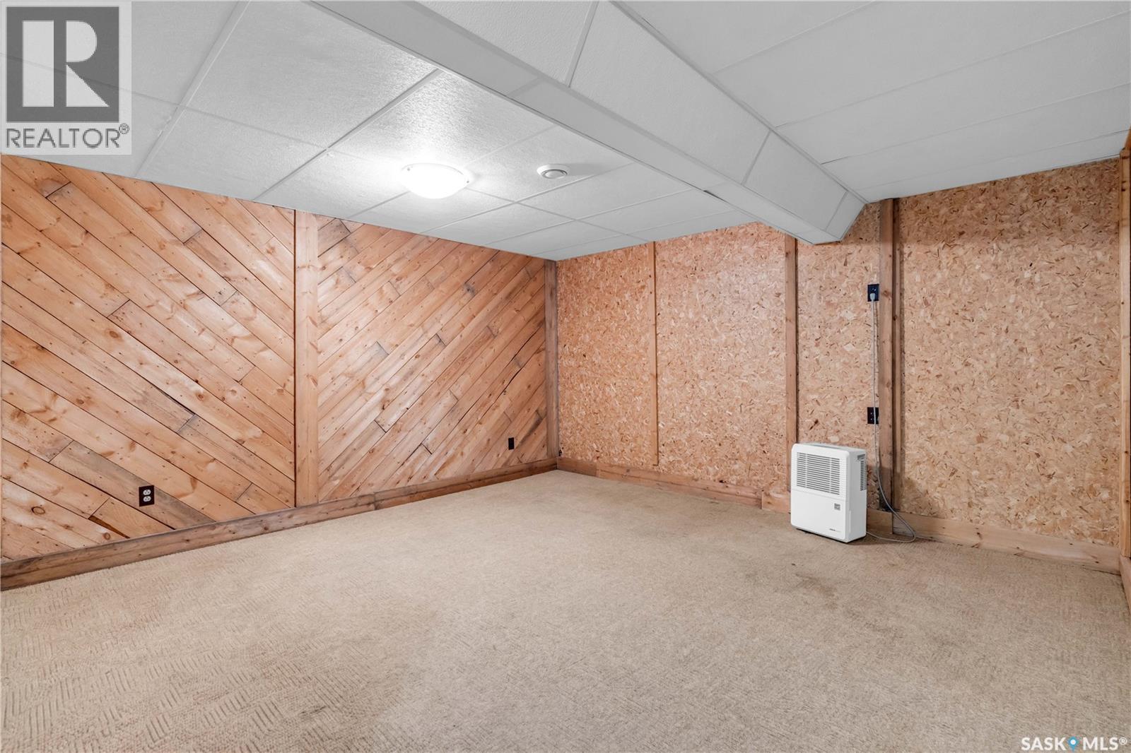 Photo 8 of 127 Scrivener Crescent, Regina SK