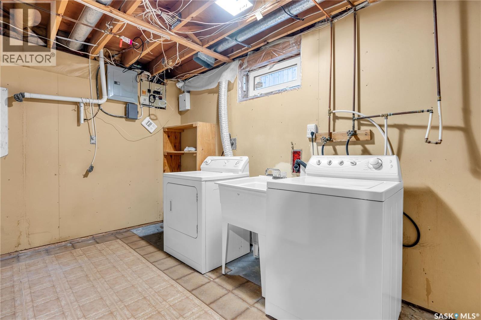 Photo 41 of 127 Scrivener Crescent, Regina SK