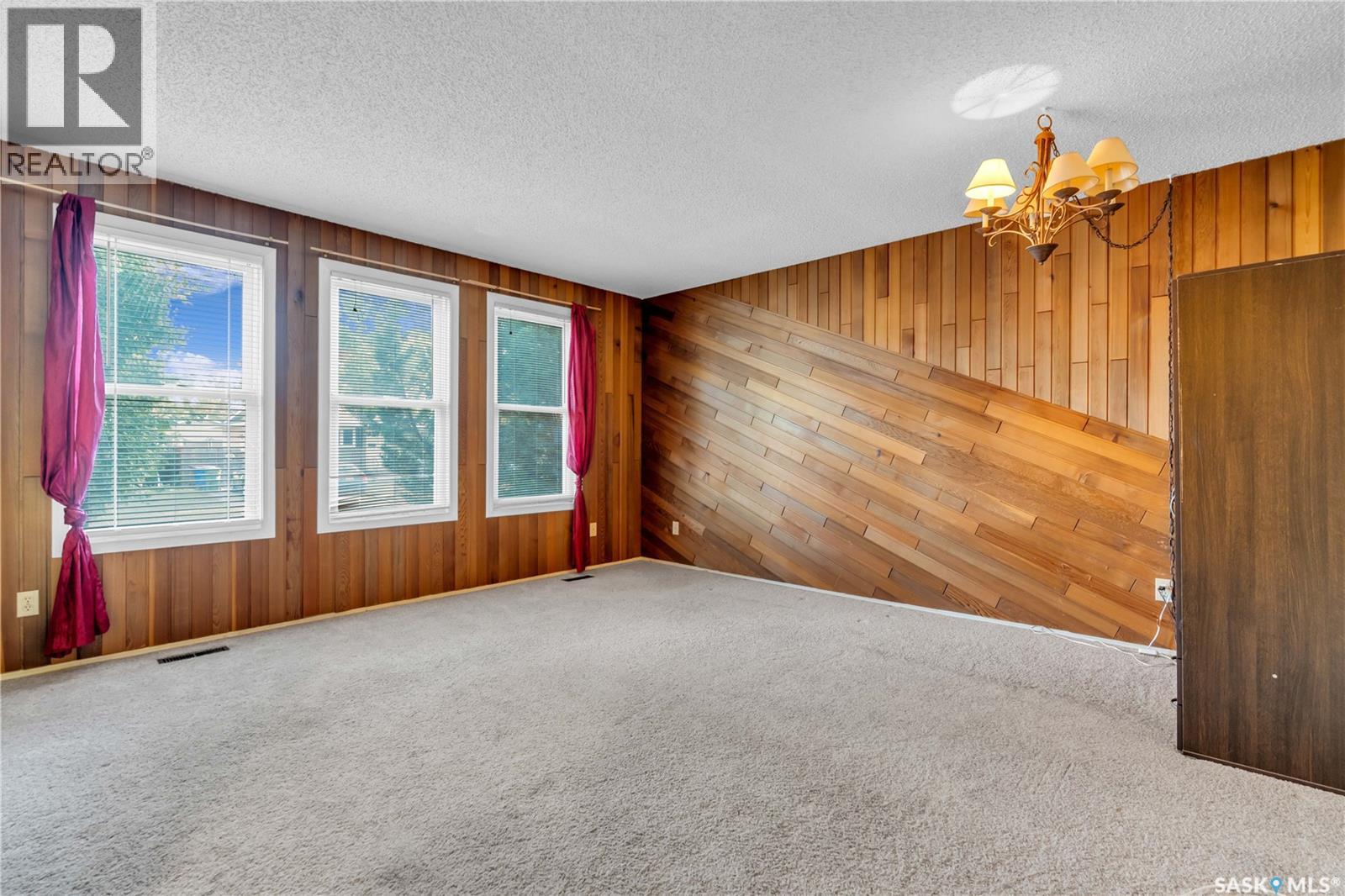 Photo 26 of 127 Scrivener Crescent, Regina SK