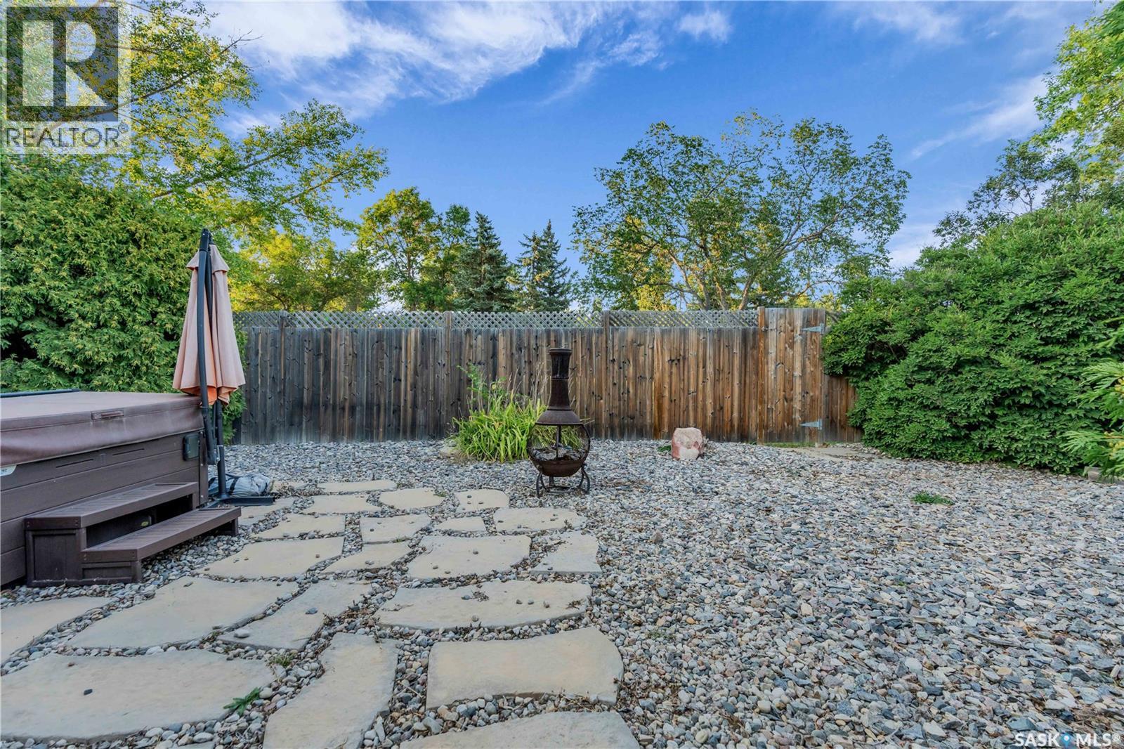 Photo 43 of 127 Scrivener Crescent, Regina SK