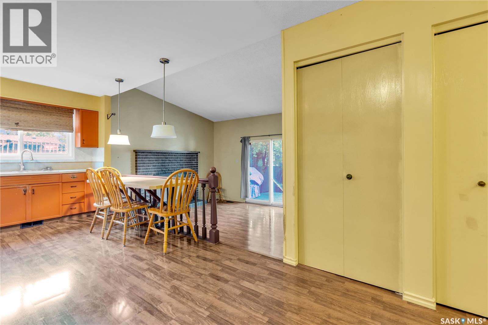 Photo 32 of 127 Scrivener Crescent, Regina SK