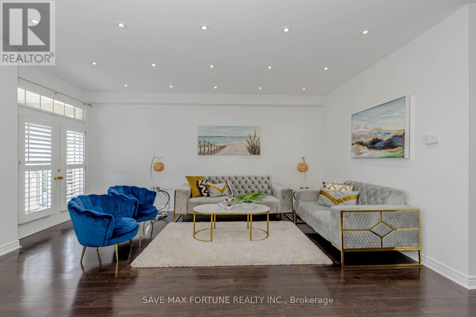 Photo 8 of 16 Berryfield Way Ne, Brampton ON