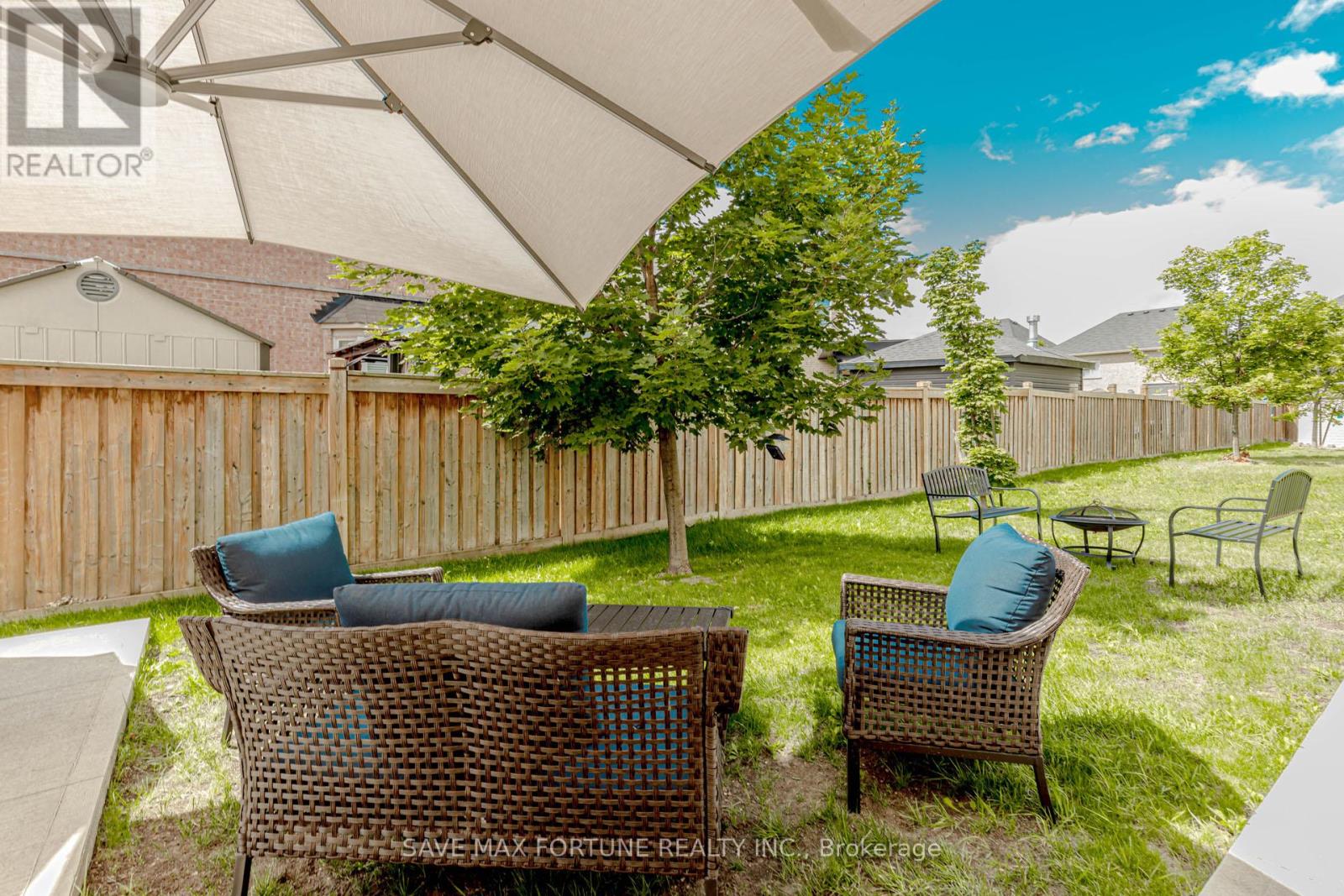 Photo 48 of 16 Berryfield Way Ne, Brampton ON