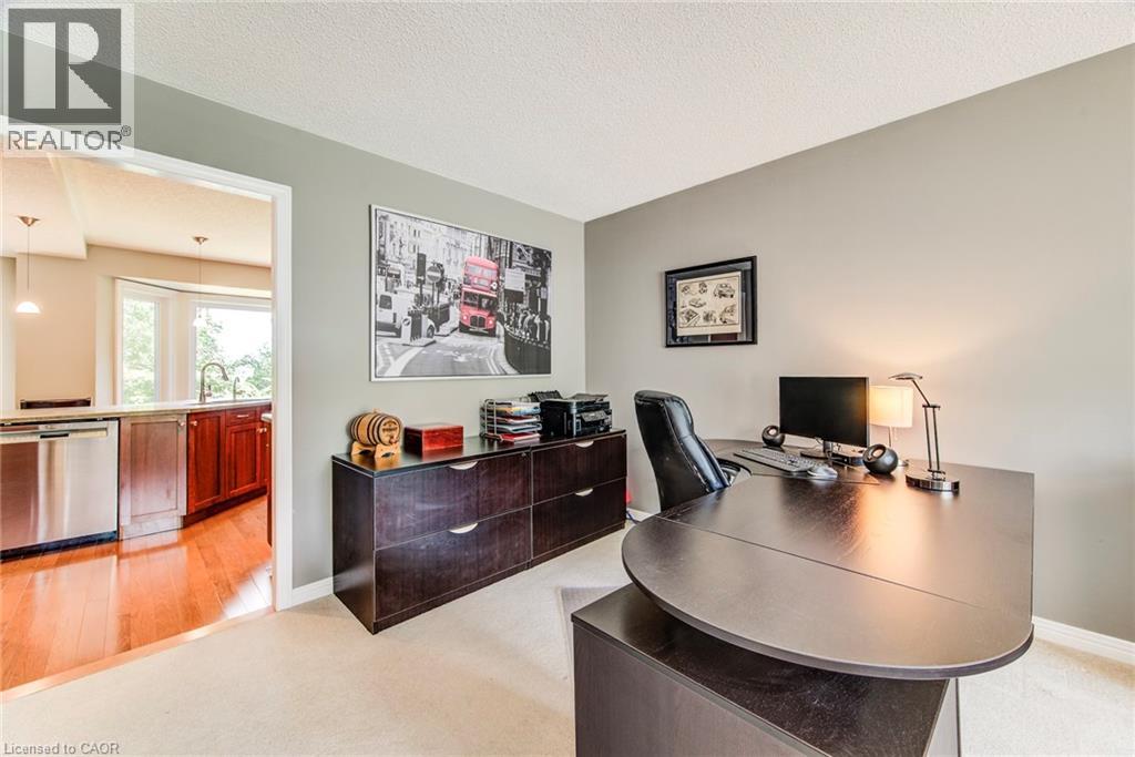 Photo 48 of 33 Tinatawa Court, Kitchener ON