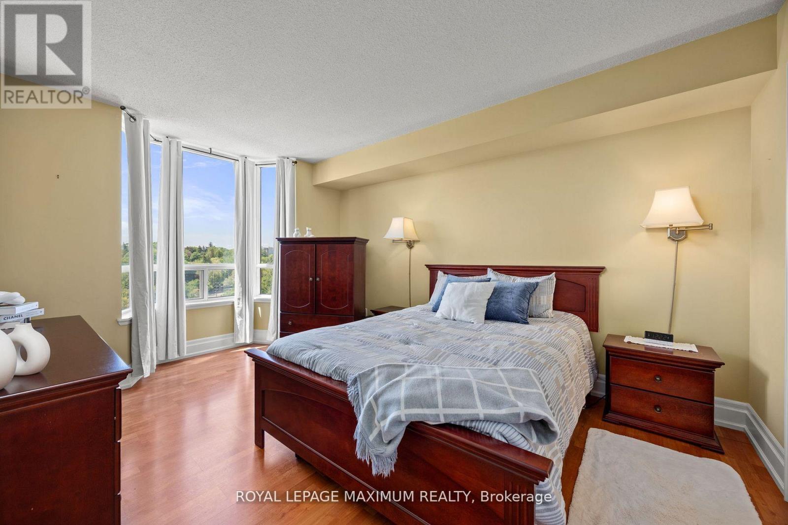 Photo 17 of 807 2088 Lawrence Avenue W, Toronto ON