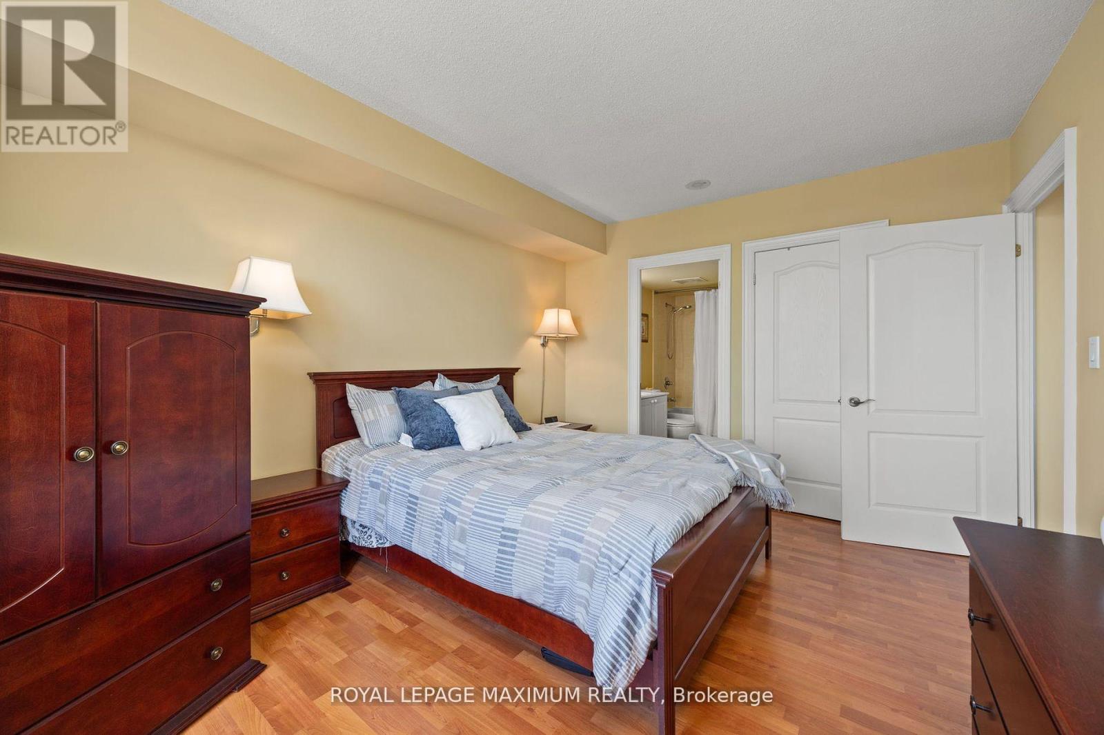 Photo 21 of 807 2088 Lawrence Avenue W, Toronto ON
