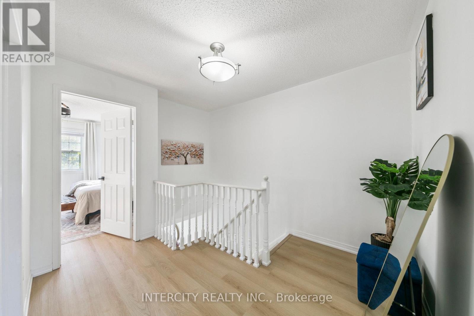 Photo 18 of 665 Fothergill Boulevard, Burlington ON