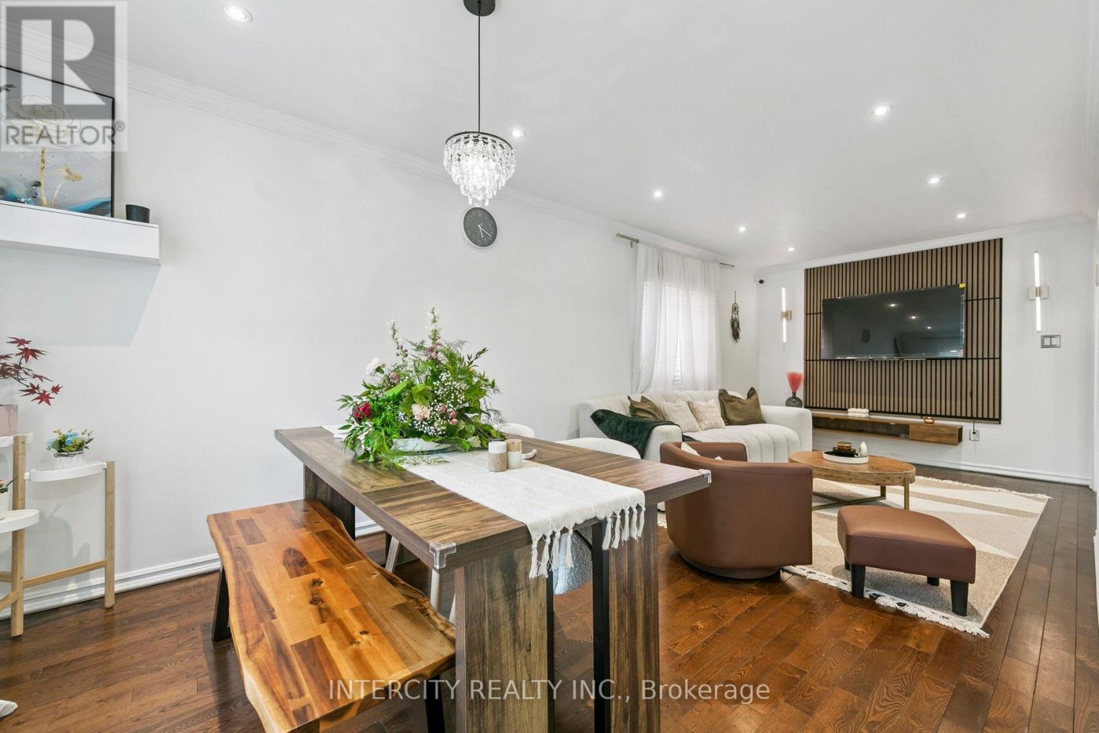 Photo 9 of 665 Fothergill Boulevard, Burlington ON