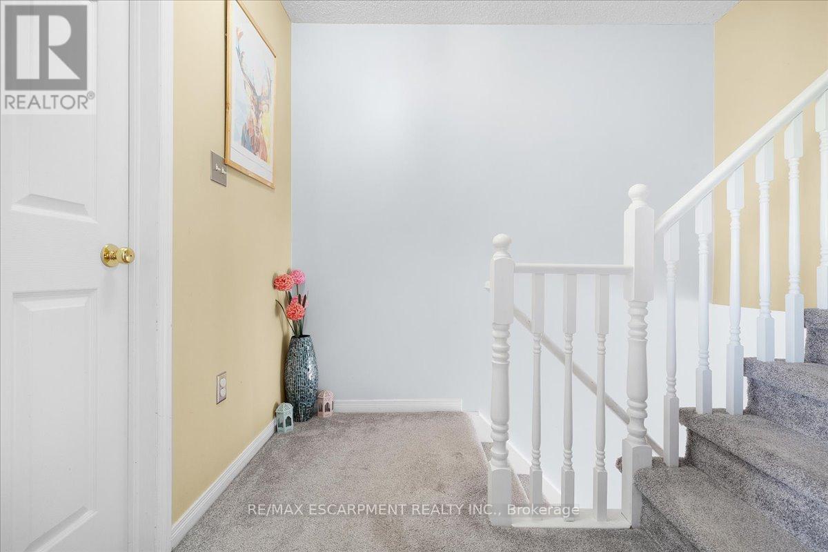 Photo 23 of 27 104 Frances Avenue, Hamilton ON